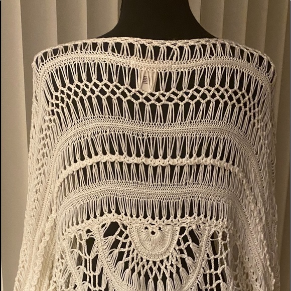 Sweater - Picture 1 of 4